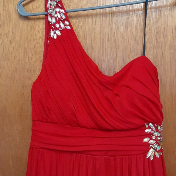 Dress - Picture 2 of 4